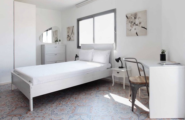 Beautiful Studio in Flea Market By Holiday Rentals