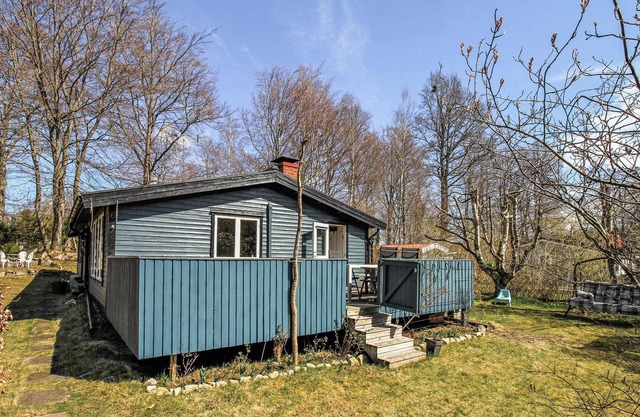 Beautiful summer house by lake Västersjön.
