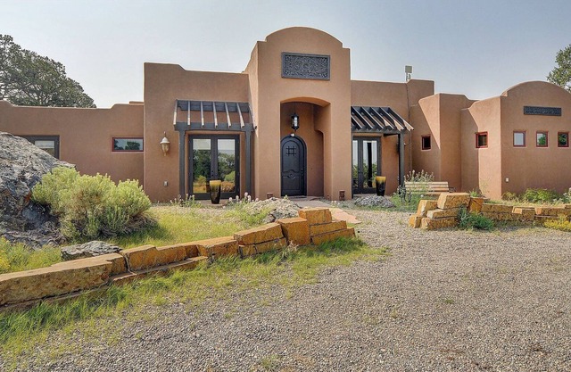 Beautiful SW Style Home Near Great Sand Dunes, Hot Springs, Hiking