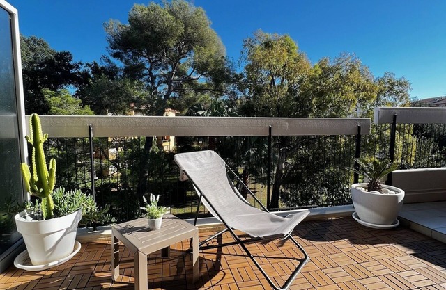 Beautiful T2 - Large Terrace - St Raphael - Boulouris 150m beach