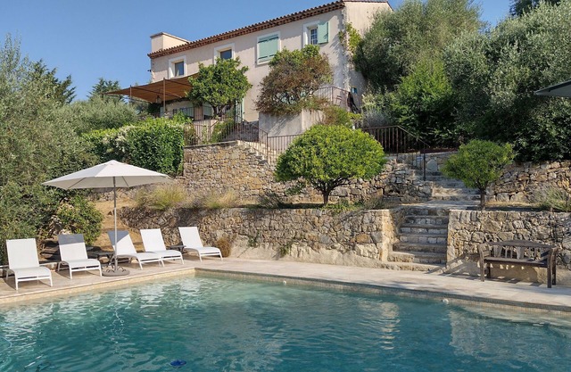 Beautiful villa, 5 ensuite bedrooms with AC, private, open views, near village
