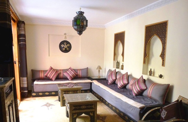 BEAUTIFUL VILLA BERBERE, Patios Raised, Fountains and Solarium