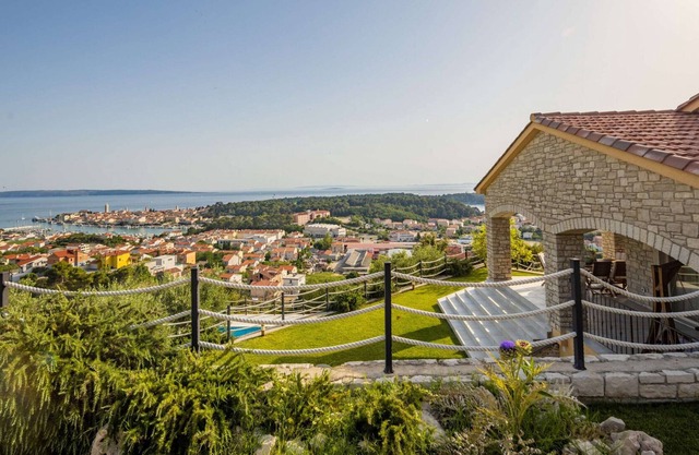 Beautiful Villa David