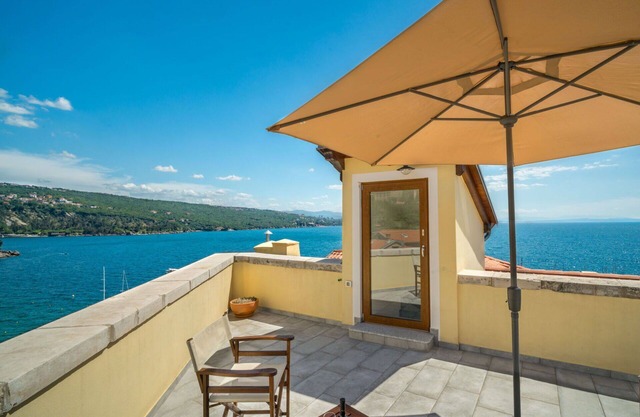 Beautiful villa for 4 people with WIFI, A/C, TV, terrace and parking