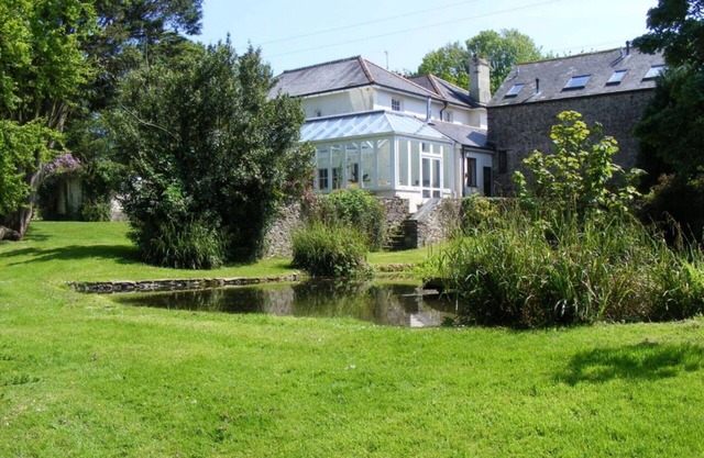 Beautiful villa for 14 guests with WIFI and pets allowed