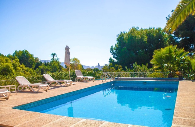 Beautiful villa with pool, barbeque, large garden, and fantastic sea views.