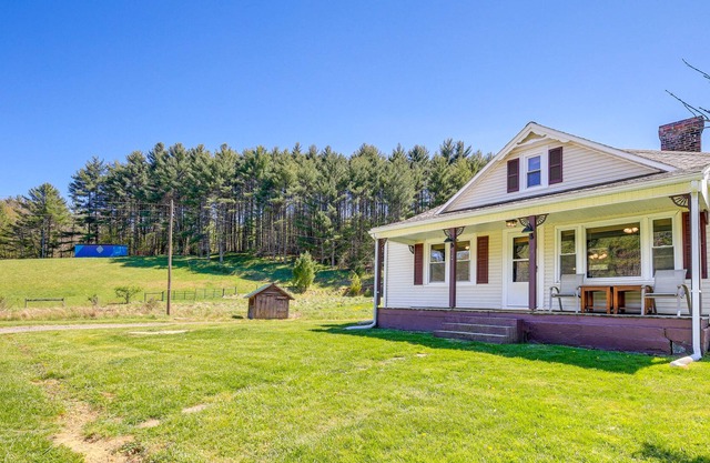 Beautiful Virginia House: Countryside Living!