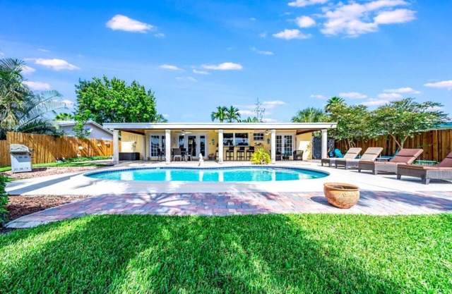Beautiful & Waterfront , Gorgeous Intercostal Home