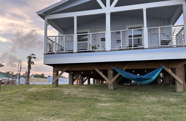 Beautiful Waterfront Private Resort