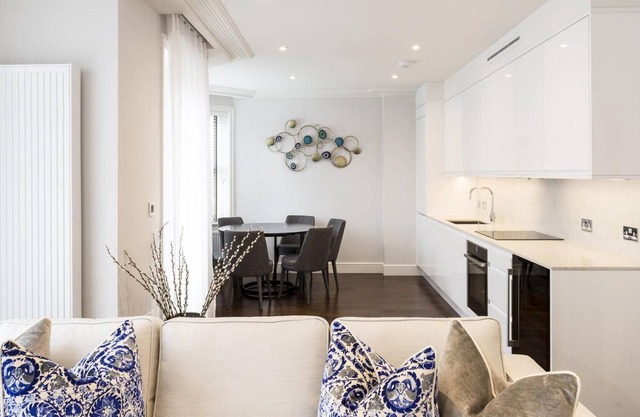 Beautiful West London 3 bed Apartment