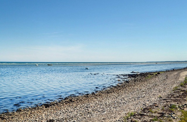 Beautifully located cottage, it is located in the first row on the beach.