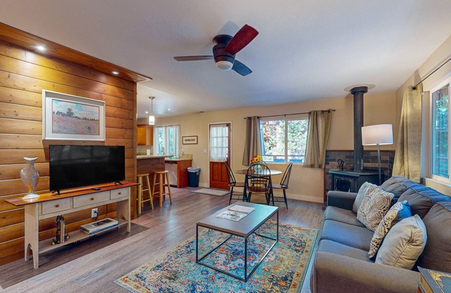 Beautifully remodeled mountain home with peaceful, private setting