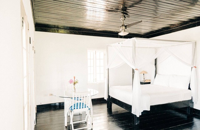 Bed & Breakfast with Lovely Pool and Breathtaking Views