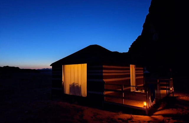 Bedouin whispers camp