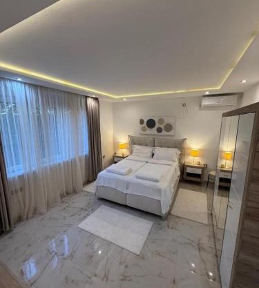 Beige Harmony