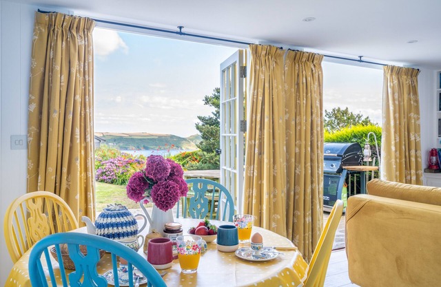 Bel-Nor-Cot - One Bedroom House, Sleeps 2