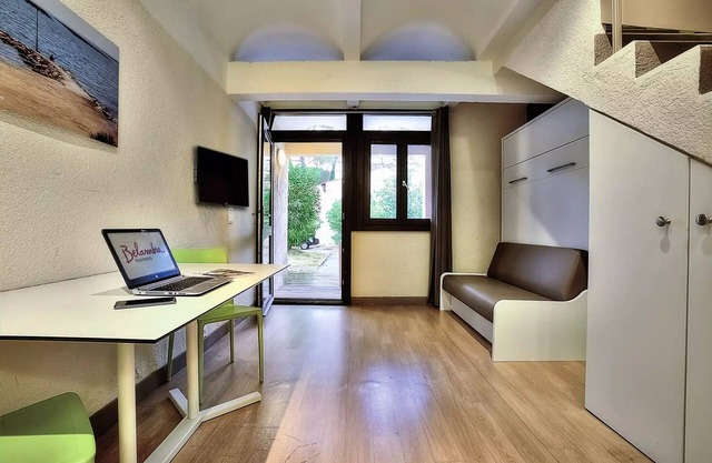 Belambra Clubs and Residence La Colle-sur-Loup - Les Terrasses De Saint-Paul De Vence - Classic One-Bedroom Apartment 5 People Terrace