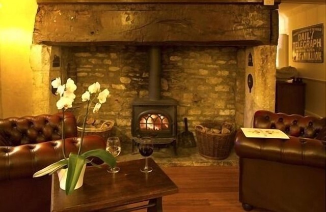 Bell House Hotel & Restaurant