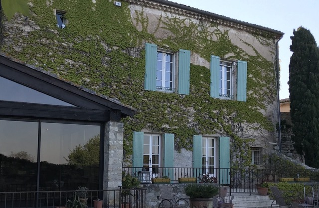 Belle Demeure de Caractère Entre Vignes et Garrigues