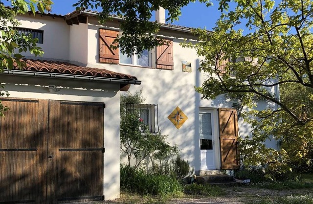 Belle Maison Pour 4-6 Personnes DE 122m² Avec Grand Jardin DE 1200m²
