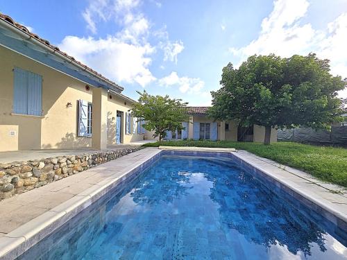 Belle Villa au cœur du frontonnais - Cœur de village - Piscine, jardin et terrasses privés - Climatisation - 8 personnes - 5 lits
