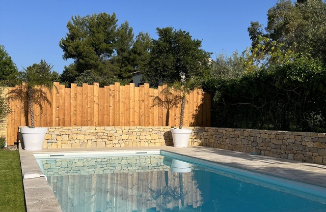 Belle Villa Typique du sud Dans la Nature Avec Grande Piscine