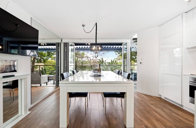 Bellevue Escape - Stylish Bellevue Hill Apartment