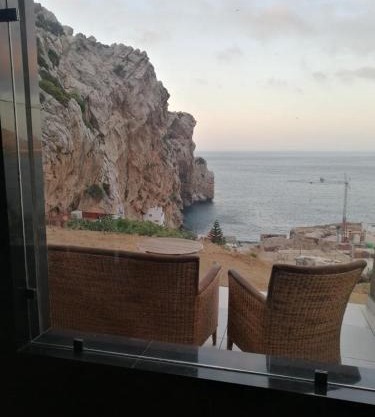Belyounech studio vue sur mer et montagne