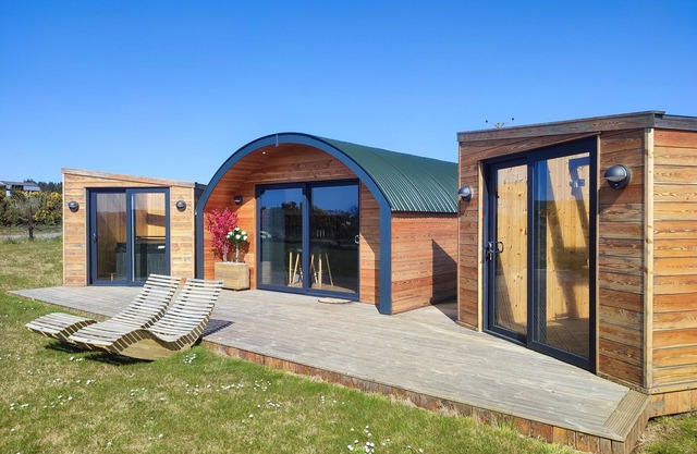 Ben Rinnes - a pod that sleeps 4 guests in 1 bedroom