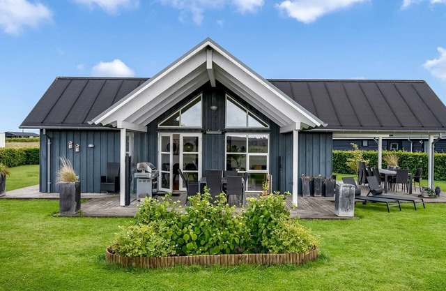 "Bernice" - 900m from the sea by Interhome