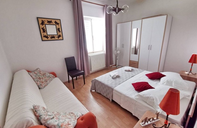 Bertie's Lodge - Four Bedroom Apartment(A4)