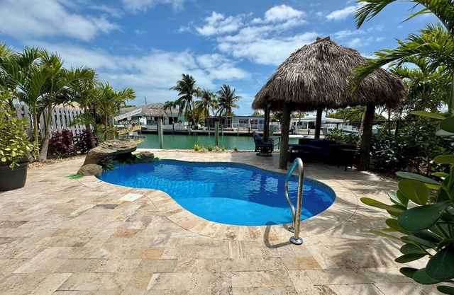 Best Home Away from Home in Key Colony Beach – 2BR/2BA with Private Pool & Dock