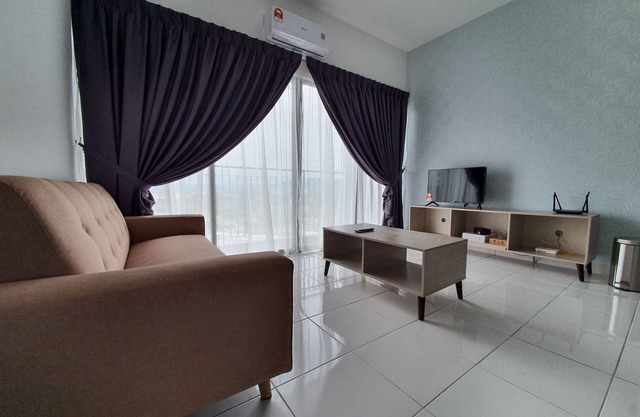 Best Hotel Relax Concept,FREE WIFI,Near Malaysia International airport (BLF2201)