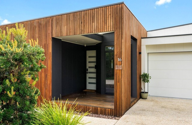 Best of both Worlds Inverloch