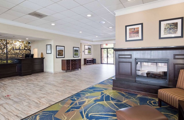 Best Western Leesburg Hotel & Conference Center