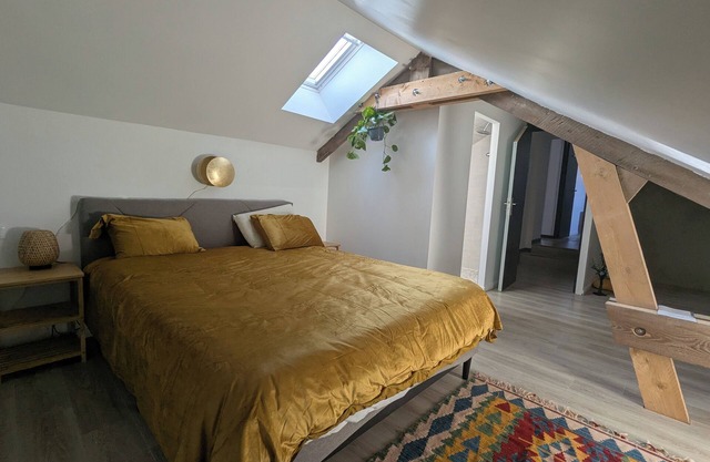Between sea and town, cosy house