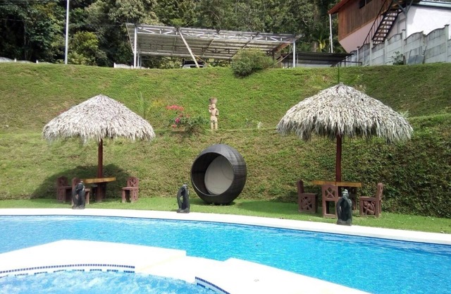 beuatifull house in the mountains with beach view