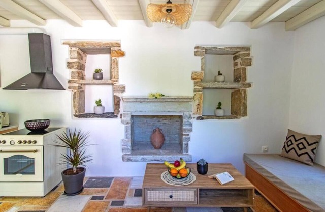 BH921 - C - Apartment Naxos