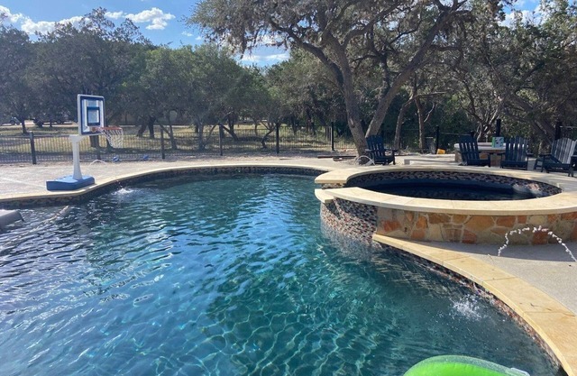 Big Cinchin' @ Frio Premier Rental Homes