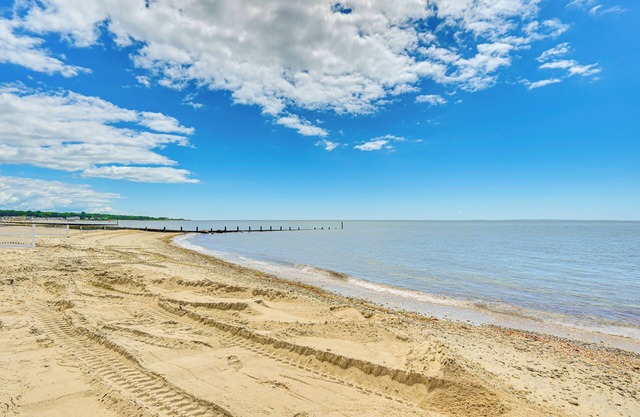 Bike, Crab & Golf: Beach Retreat in Old Lyme