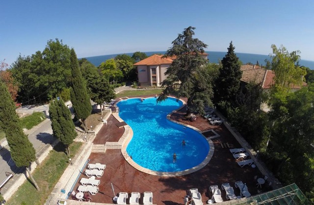 Bisser Hotel - Free Parking - Free Pool Access