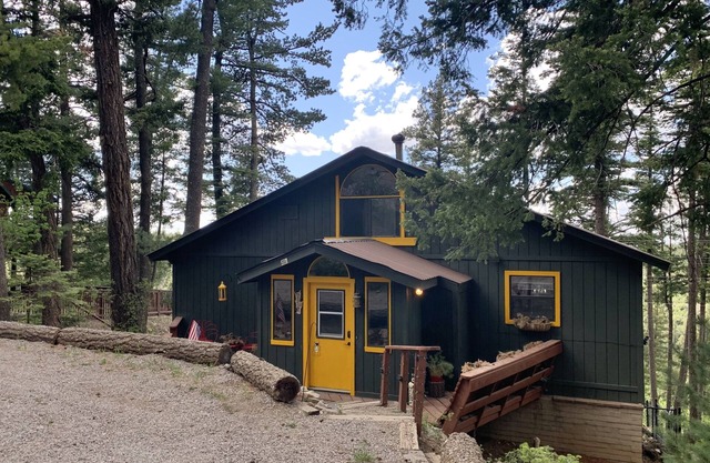 Black Bear Cabin - Amazing Sunset Views