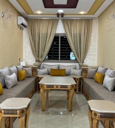 Blanco spacious family house