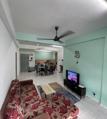 Blissful Breeze 4 ROOMS & NETFLIX by EZYROOM MELAKA