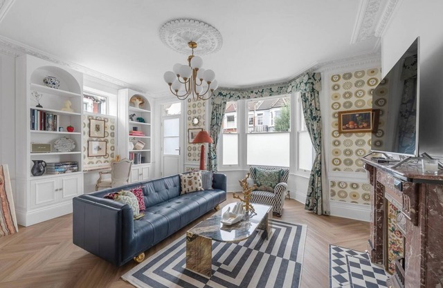 Blossom House New 3Bed house in Barons Court