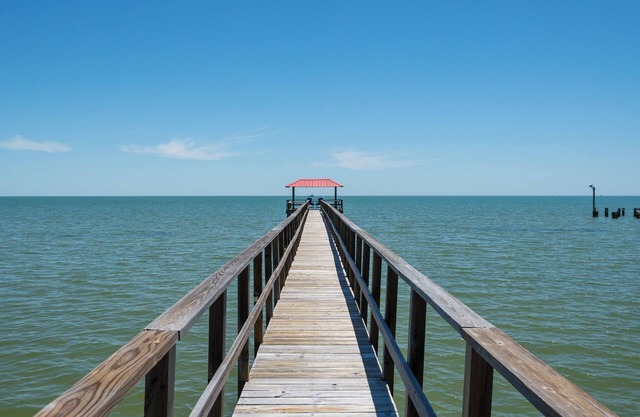 Blue Haven ~Coastal Retreat Studio in Fulton ~ Private Fishing Pier