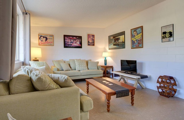 Blue Moon - Family friendly, comfy home.