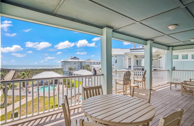 Blue Pearl | Balcony Gulf View, Great for Families