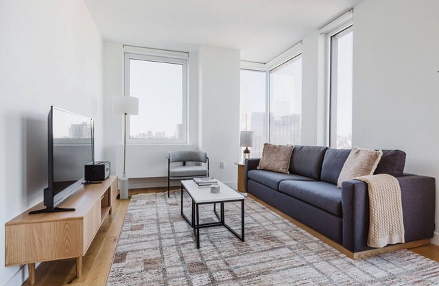 Blueground | Lower East Side 2bd apartment