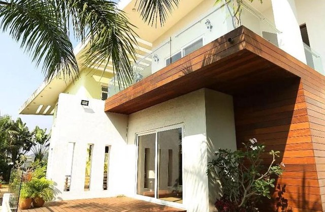bm kaaki villa